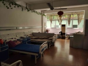 沁园春敬老院